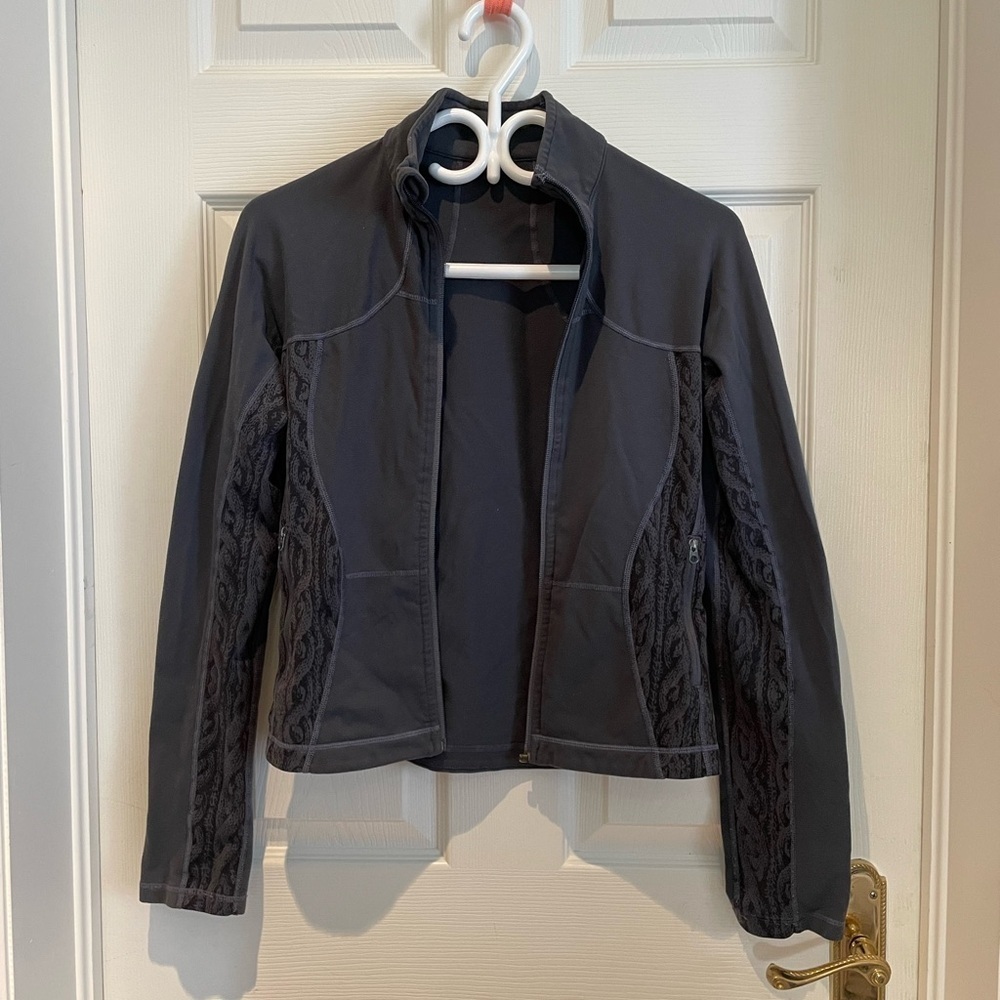 Lululemon sweater